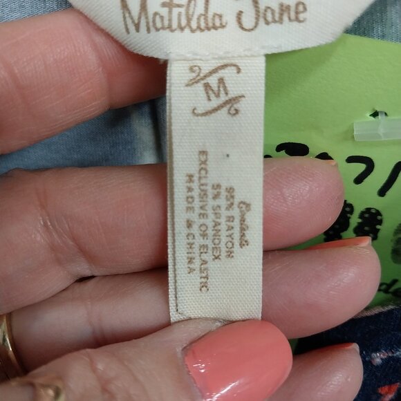 3071 Size Medium Matilda Jane One Piece Romper in Navy Blue and Pink Roses. - Picture 8 of 8